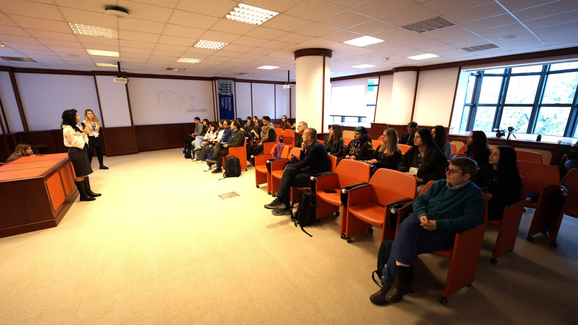 Ce înseamnă „acasă” atunci când nu vezi? UPT provoacă viitorii arhitecți, în cadrul unui program internațional, să regândească frumusețea și incluziunea