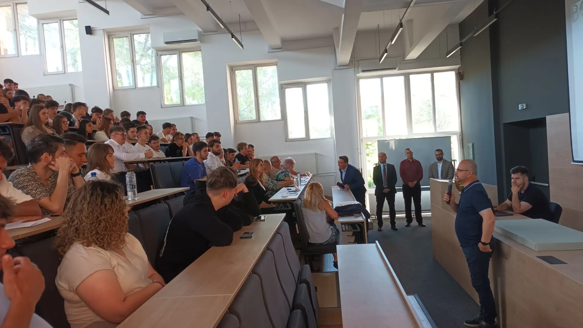 Inovație și sustenabilitate în construcții: Peste 250 de studenți au concurat la simpozionul național „Building Construct” de la Universitatea Politehnica Timișoara