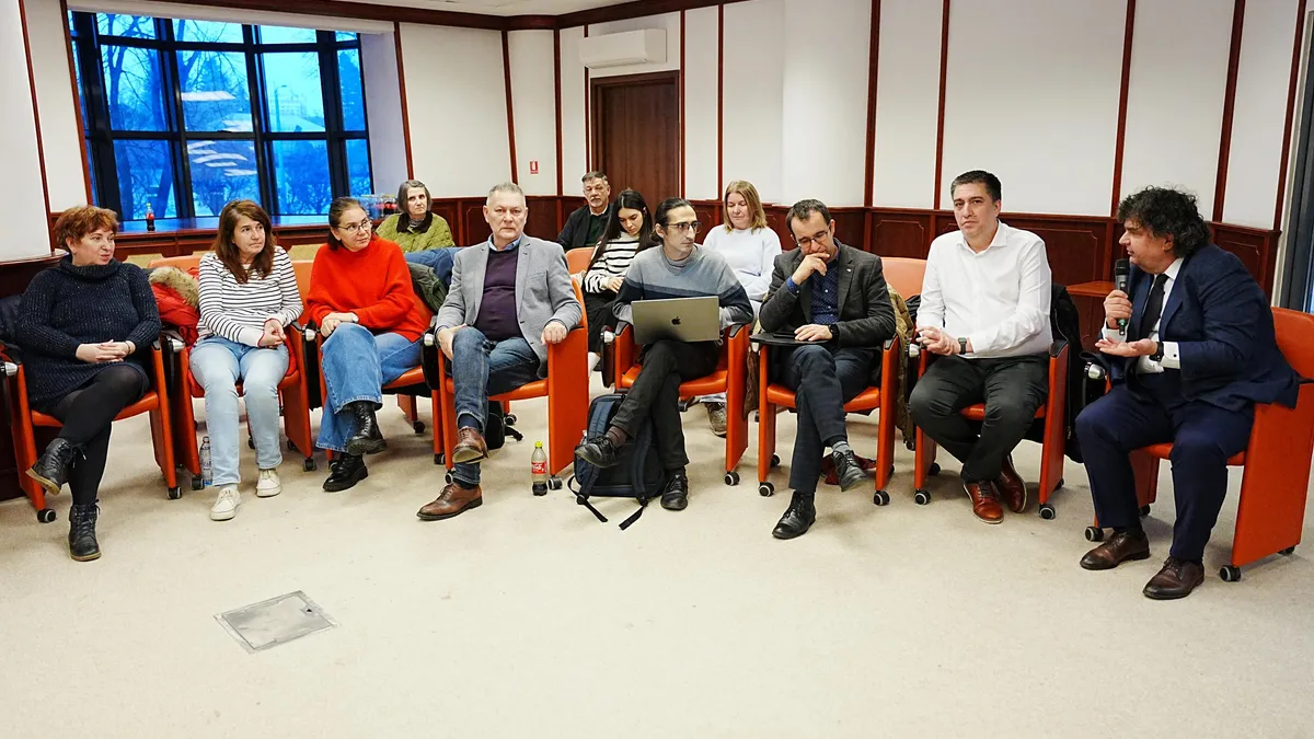 Noile programe școlare de Informatică pentru liceu, în dezbatere la Universitatea Politehnica Timișoara