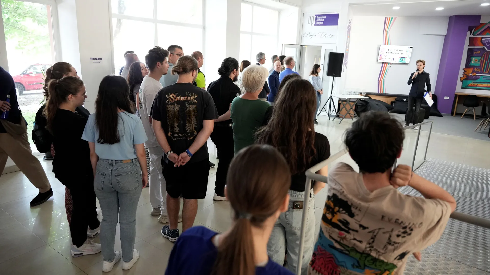 Facultatea de Automatică și Calculatoare și Liga AC au construit un model de colaborare în care feedbackul studenților nu rămâne într-un sertar, ci se transformă în măsuri concrete